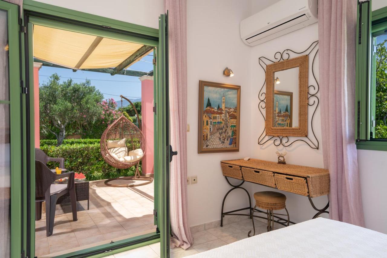Monambeles Villas Svoronata Bagian luar foto
