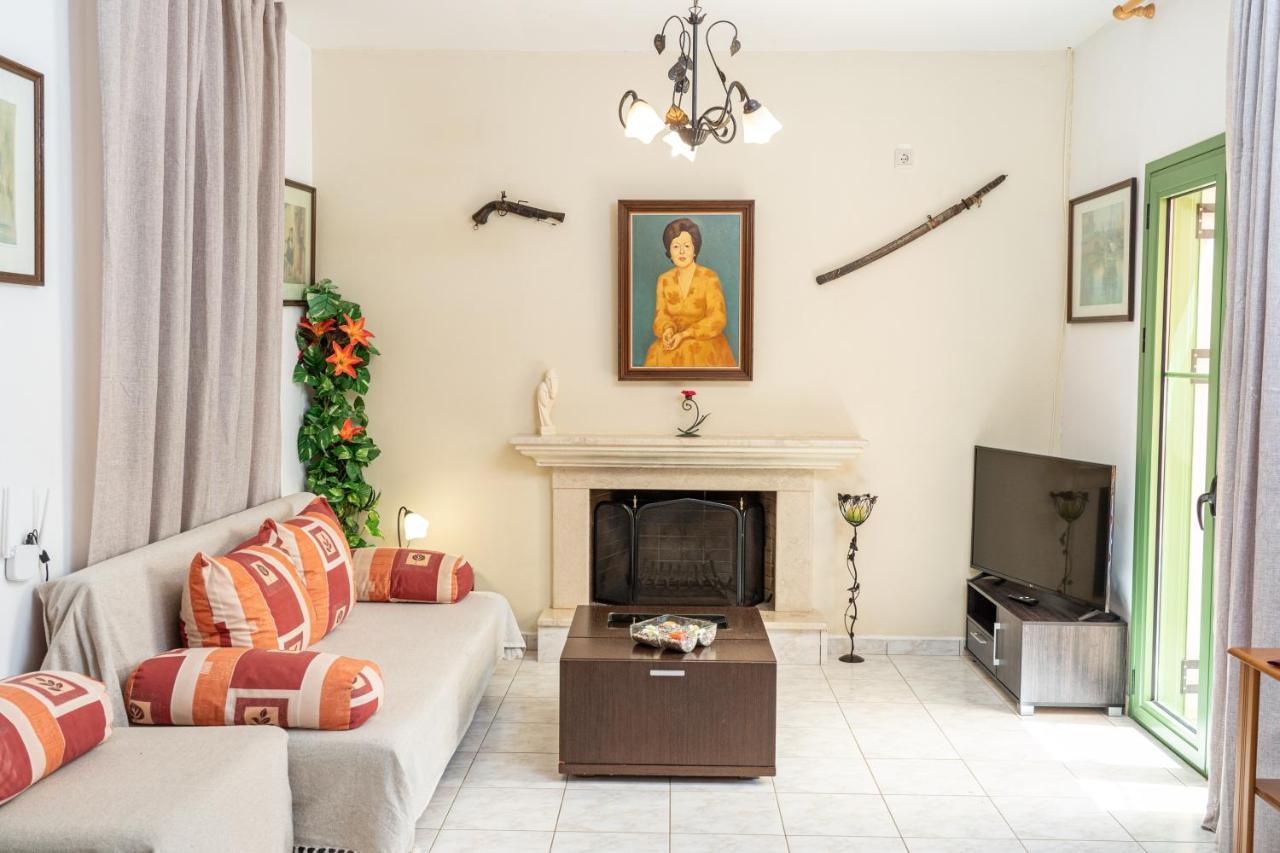 Monambeles Villas Svoronata Bagian luar foto