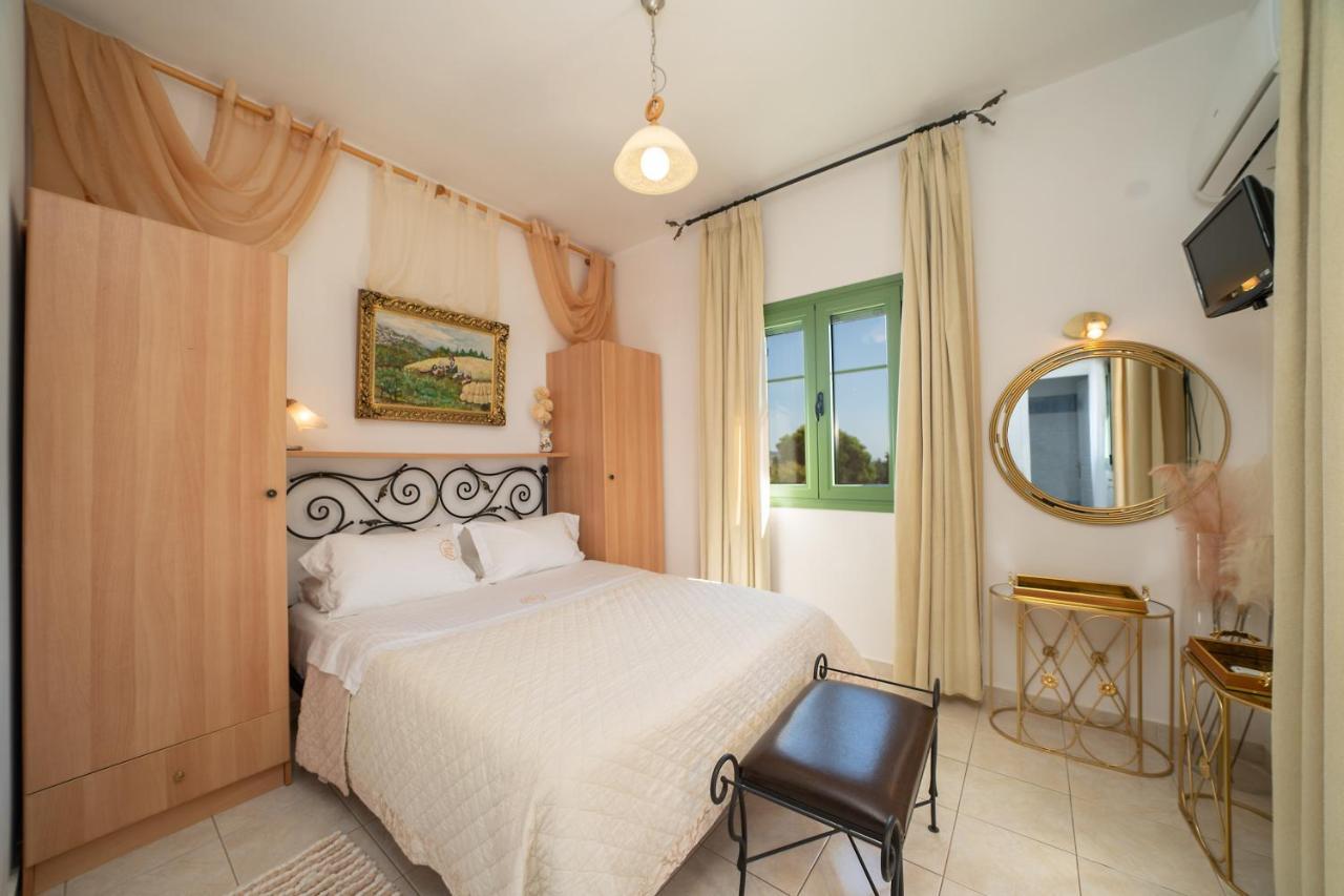 Monambeles Villas Svoronata Bagian luar foto