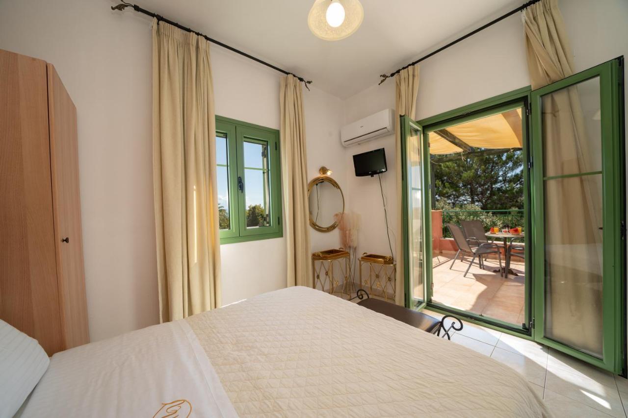 Monambeles Villas Svoronata Bagian luar foto