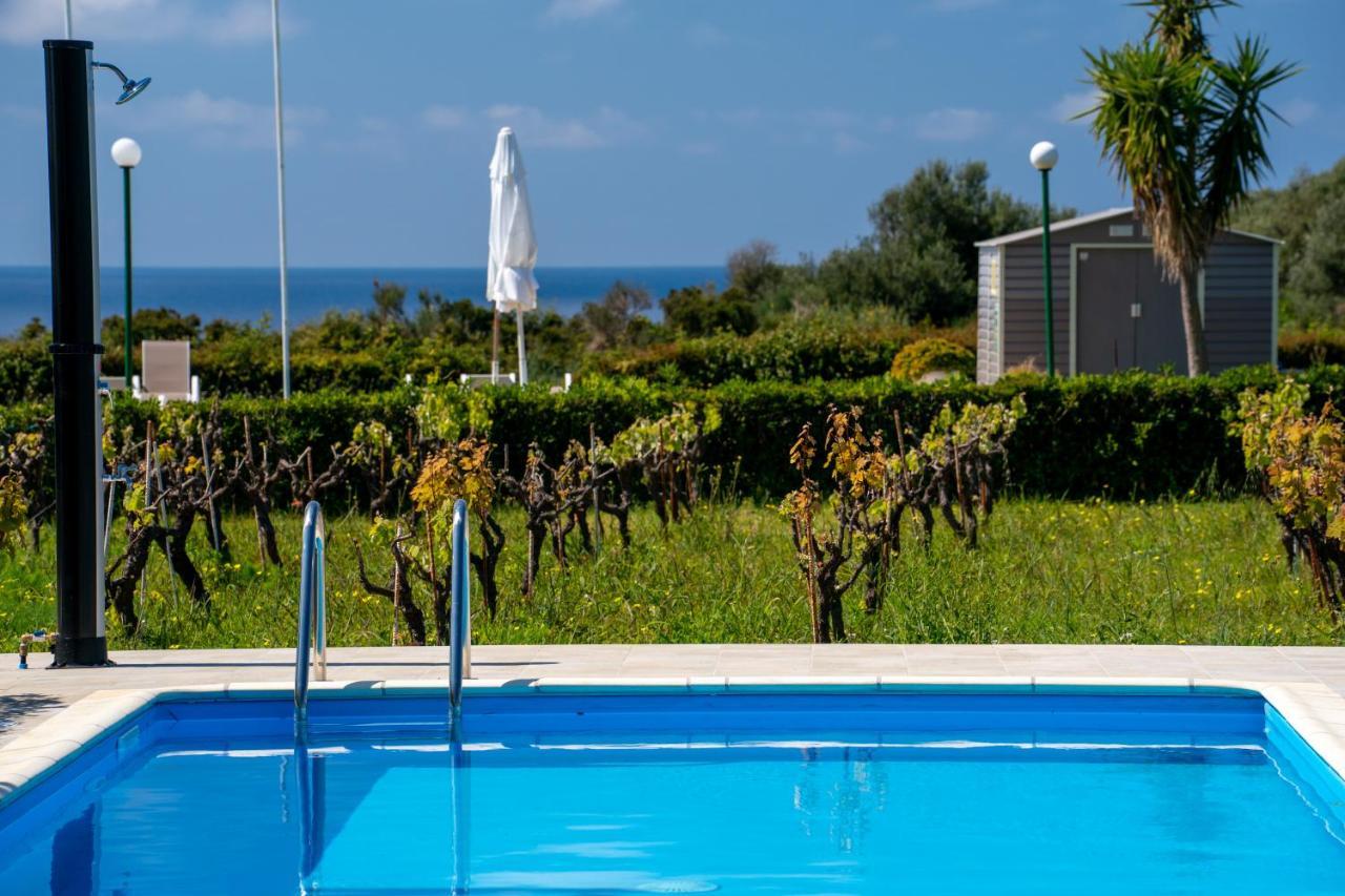 Monambeles Villas Svoronata Bagian luar foto