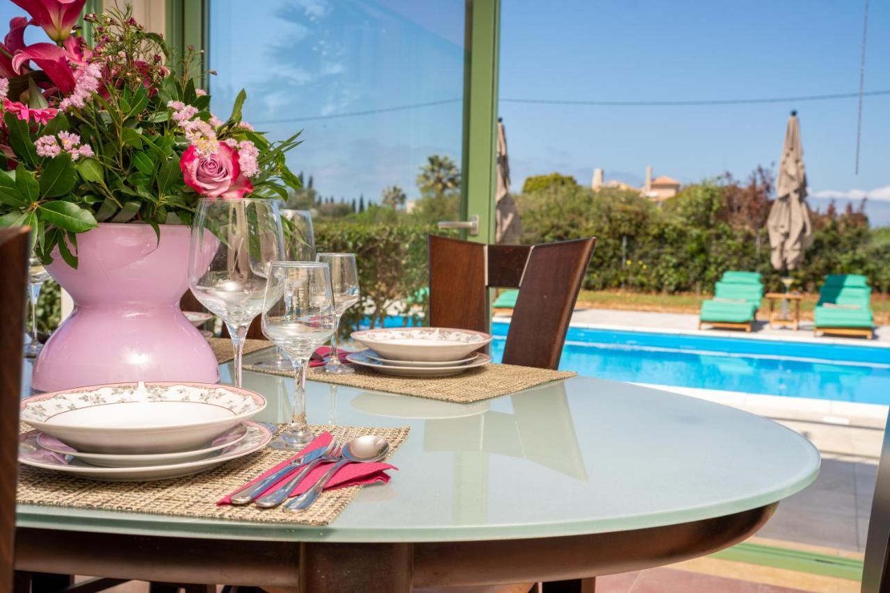 Monambeles Villas Svoronata Bagian luar foto