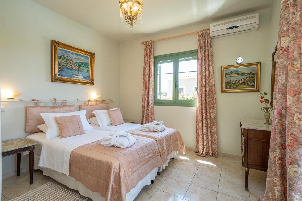 Monambeles Villas Svoronata Bagian luar foto
