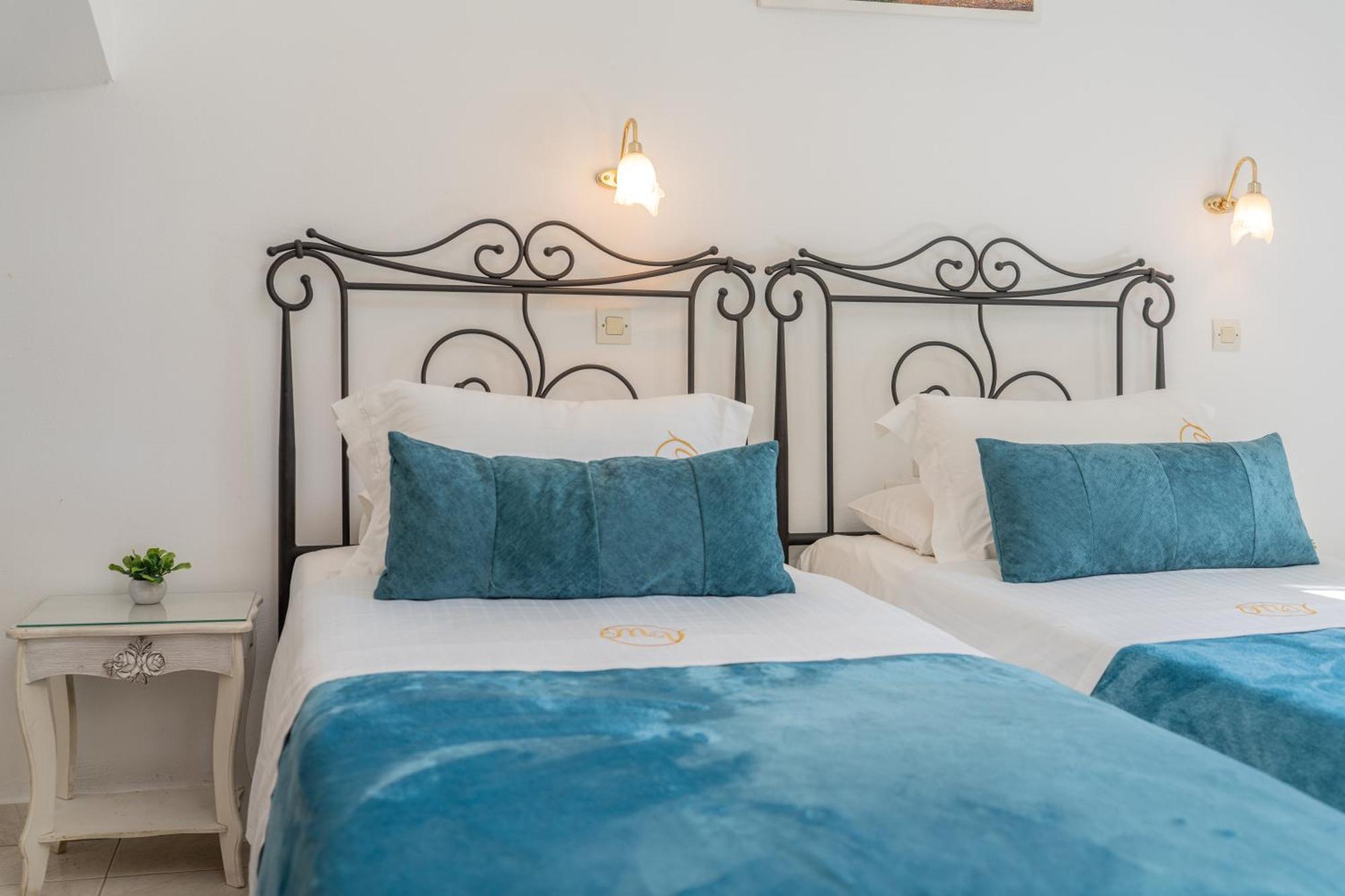 Monambeles Villas Svoronata Bagian luar foto