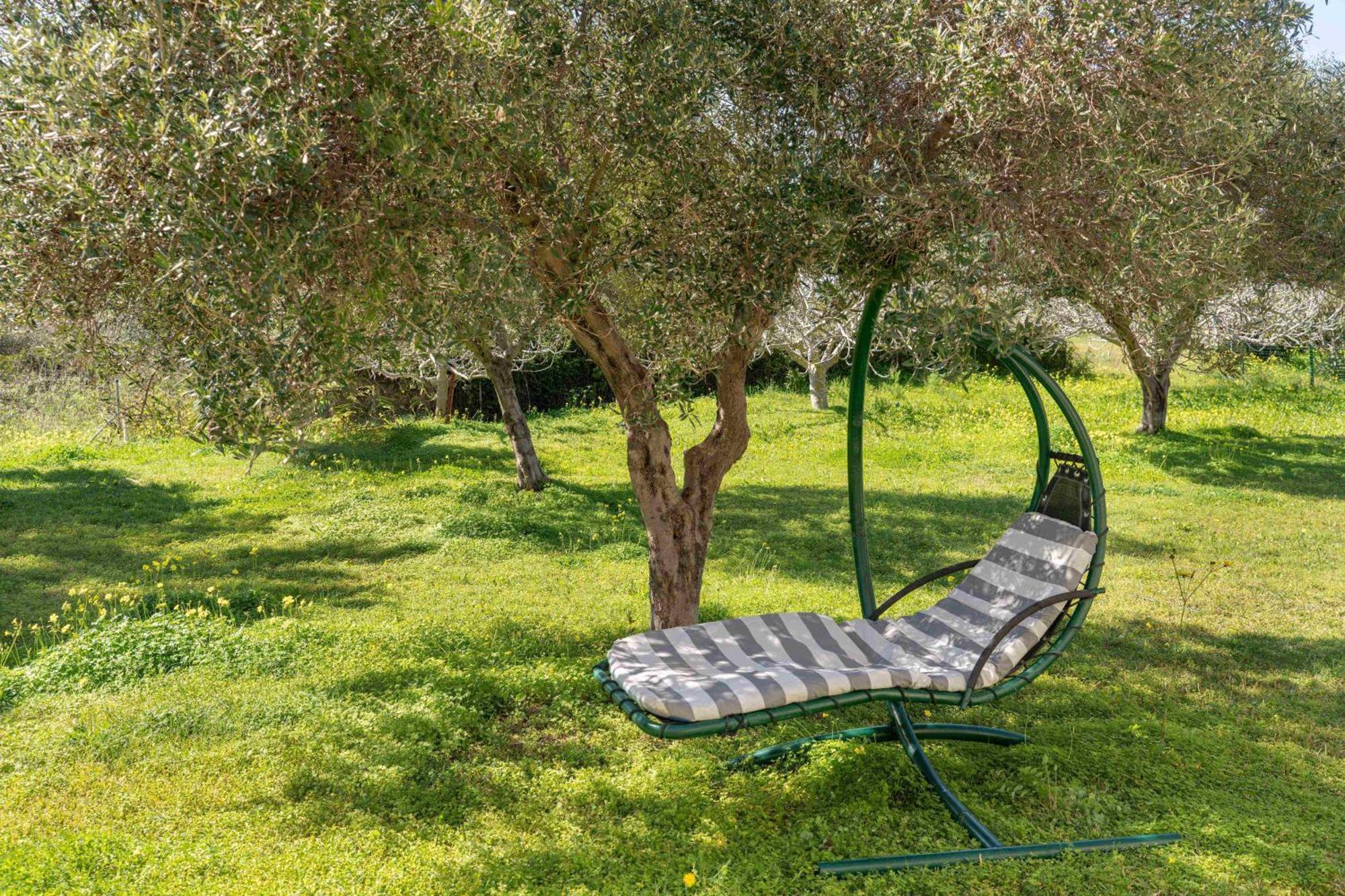 Monambeles Villas Svoronata Bagian luar foto