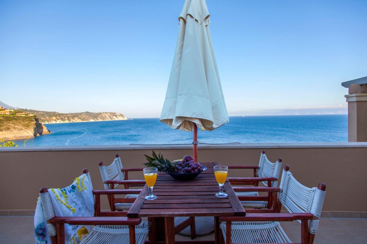 Monambeles Villas Svoronata Bagian luar foto