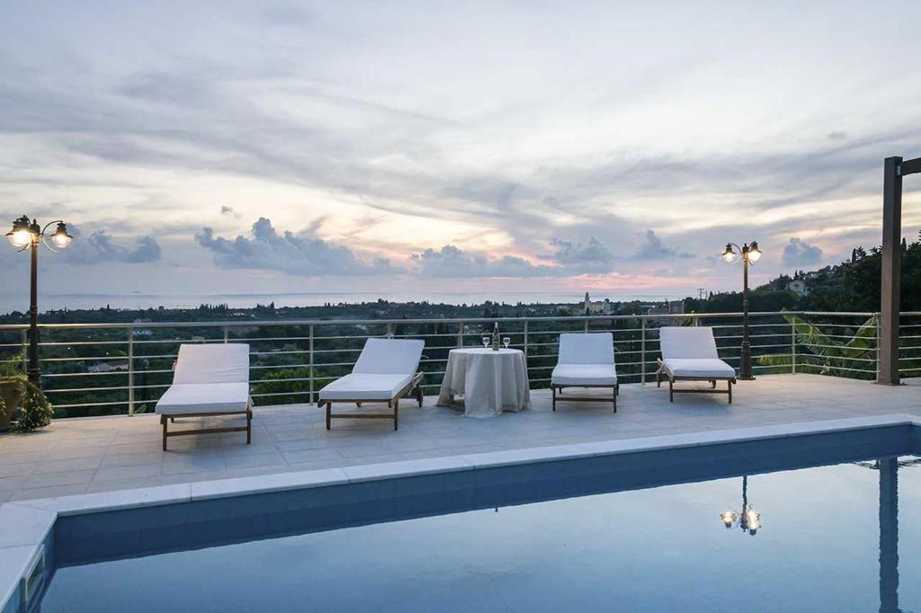 Monambeles Villas Svoronata Bagian luar foto