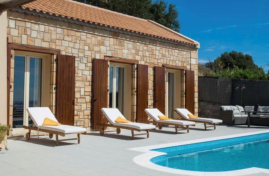 Monambeles Villas Svoronata Bagian luar foto